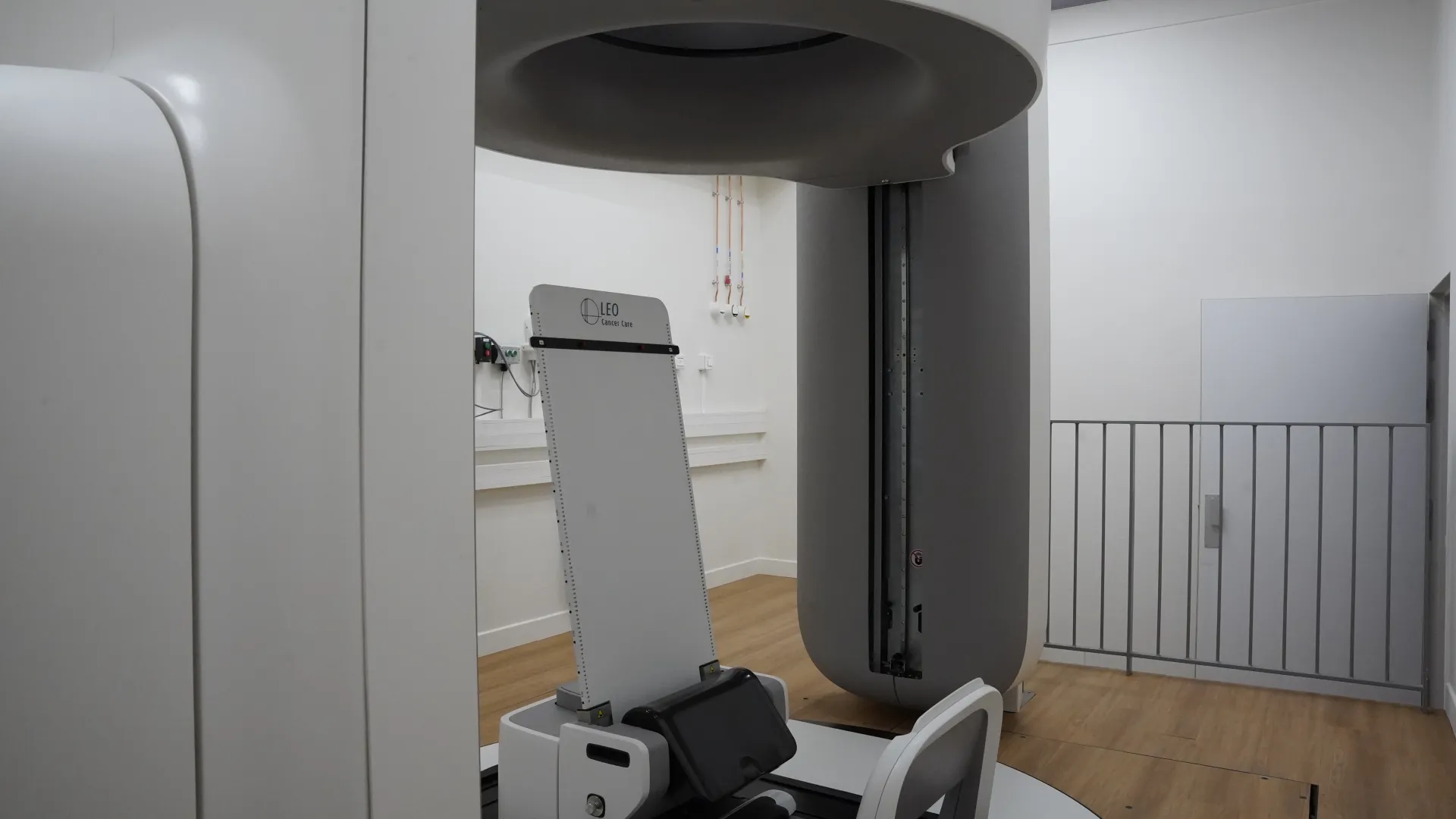 Le Centre Léon Bérard inaugure le premier système européen de radiothérapie verticale, au service d'une prise en charge plus précise.